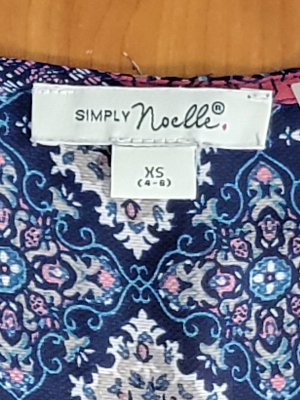 Simply Noelle Navy Burgundy Lightweight Flowy Boho Tunic Top - XS - Picture 11 of 11